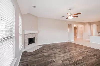 304 Stefani Drive, Red Oak, TX 75154 - Photo 2