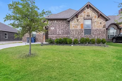 304 Stefani Drive, Red Oak, TX 75154 - Photo 1