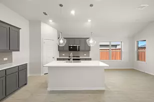 728 Scarlet Sage Dr, Waxahachie, TX 75165 - Photo 4