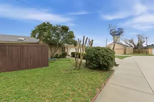 2253 Spicewood Ln, Carrollton, TX 75006 - Photo 24