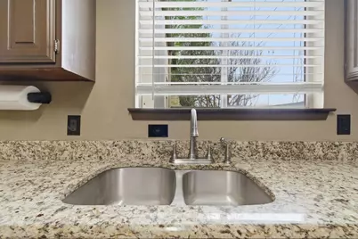 2253 Spicewood Lane, Carrollton, TX 75006 - Photo 14