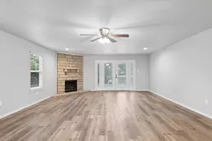 4404 W Fernwood Ct, Granbury, TX 76049 - Photo 20