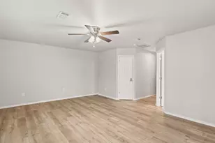 4404 W Fernwood Ct, Granbury, TX 76049 - Photo 26