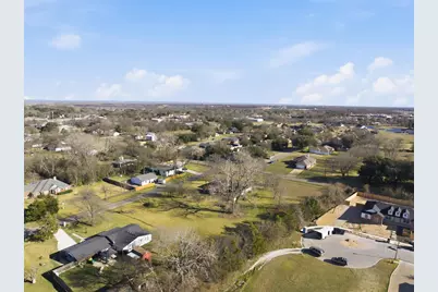 301 Tinsley W, Robinson, TX 76706 - Photo 40