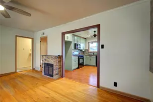 210 E Daugherty Dr, Garland, TX 75041 - Photo 10