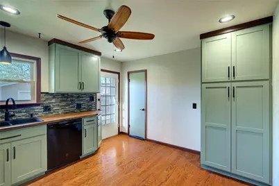 210 E Daugherty Drive, Garland, TX 75041 - Photo 14