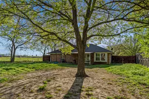 8405 Charles St, Greenville, TX 75402 - Photo 14