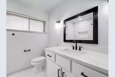 10039 Shadyview Drive, Dallas, TX 75238 - Photo 12