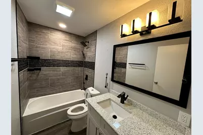 927 S Riverside Drive, Grapevine, TX 76051 - Photo 12