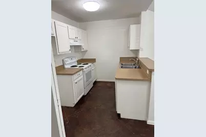 521 Oakwood Lane, Arlington, TX 76012 - Photo 6