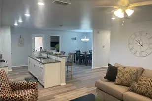 8424 10th Pl, Lubbock, TX 79416 - Photo 4