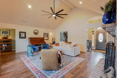 651 Spring Creek Parkway, Weatherford, TX 76087 - Photo 6