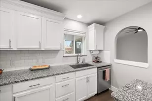 1405 Timberline Dr, Benbrook, TX 76126 - Photo 8