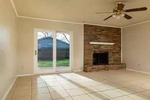 551 Rockledge Dr, Saginaw, TX 76179 - Photo 10