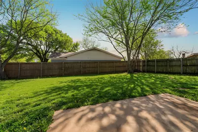 551 Rockledge Drive, Saginaw, TX 76179 - Photo 40