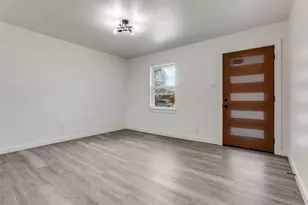 629 N 4th St, Garland, TX 75040 - Photo 2