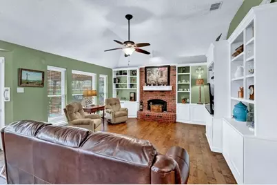 504 Anthony Drive, Euless, TX 76039 - Photo 12