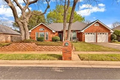 504 Anthony Drive, Euless, TX 76039 - Photo 2