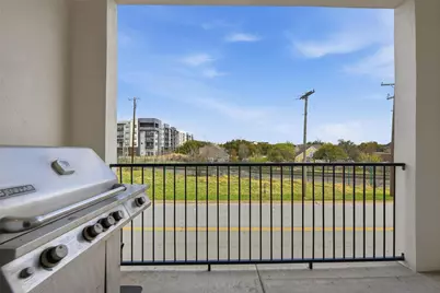 722 E 1st Street, Fort Worth, TX 76102 - Photo 22