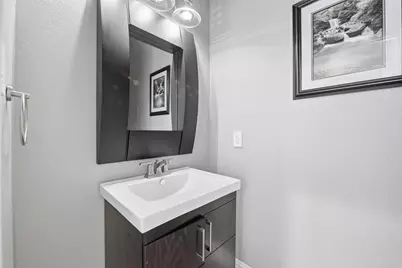 722 E 1st Street, Fort Worth, TX 76102 - Photo 12