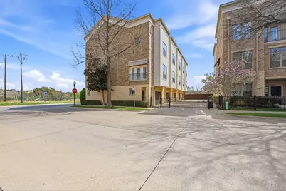 722 E 1st Street, Fort Worth, TX 76102 - Photo 4