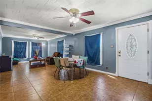 1115 S Hazelwood St, Sherman, TX 75090 - Photo 8