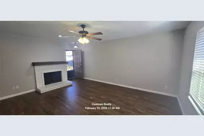 1029 Cottonwood Trail, Benbrook, TX 76126 - Photo 6