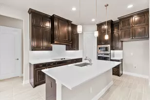 4651 Spg Gdn Rd, Midlothian, TX 76065 - Photo 2
