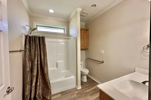 318 E 4th St, Lindsay, TX 76250 - Photo 24