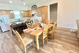 318 E 4th St, Lindsay, TX 76250 - Photo 4