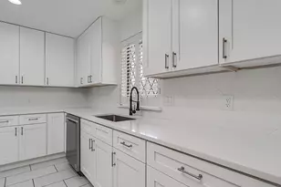 9922 Hickory Crossing, Dallas, TX 75243 - Photo 4