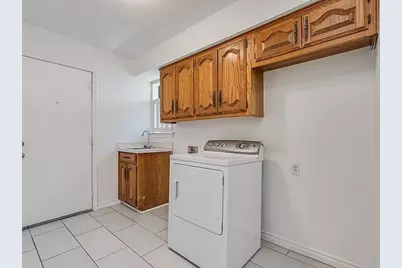 9922 Hickory Crossing, Dallas, TX 75243 - Photo 32