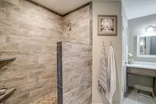 306 Tahiti Dr, Granbury, TX 76048 - Photo 20