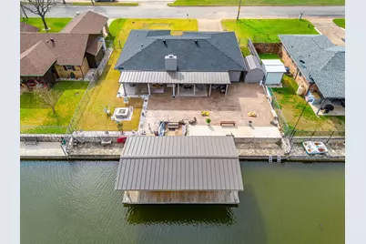 306 Tahiti Drive, Granbury, TX 76048 - Photo 1