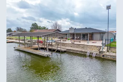 306 Tahiti Drive, Granbury, TX 76048 - Photo 38