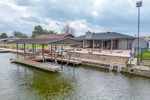 306 Tahiti Dr, Granbury, TX 76048 - Photo 38