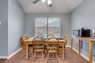 215 Cain Dr, Cedar Hill, TX 75104 - Photo 10