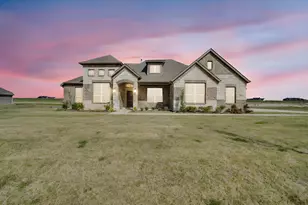 128 Lila Lk Dr, Waxahachie, TX 75165 - Photo 2