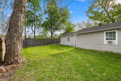 1606 Davis Boulevard, Garland, TX 75042 - Photo 38
