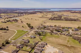 141 Maverick Ln, Pilot Point, TX 76258 - Photo 6