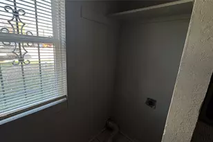 9434 Olde Towne Row, Dallas, TX 75227 - Photo 8