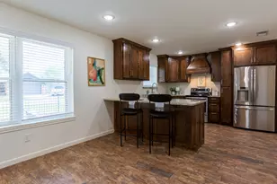 904 Meadowlark Ln, Granbury, TX 76048 - Photo 8