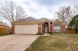 1800 Corvallis Ct, Arlington, TX 76006 - Photo 2