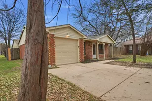 447 Vincent St, Cedar Hill, TX 75104 - Photo 1