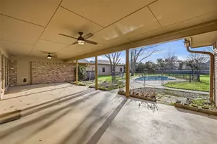 6208 Windsong Dr, Arlington, TX 76001 - Photo 32
