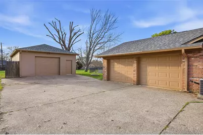 6208 Windsong Drive, Arlington, TX 76001 - Photo 36