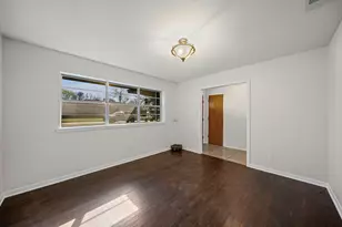 1315 Willowcreek Dr, Lancaster, TX 75146 - Photo 6