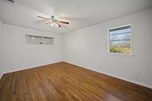 1315 Willowcreek Dr, Lancaster, TX 75146 - Photo 16