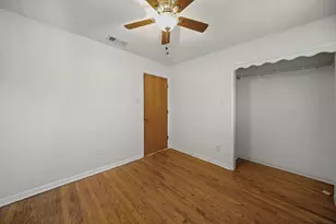 1315 Willowcreek Dr, Lancaster, TX 75146 - Photo 22