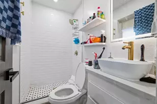 614 Greenbrook Ln, Grand Prairie, TX 75052 - Photo 32